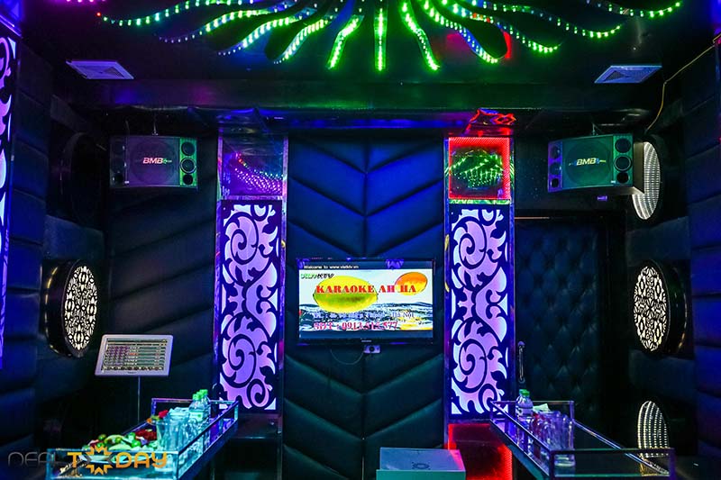 Siêu giảm giá hát Karaoke tại phòng VIP  tại Fly Karaoke