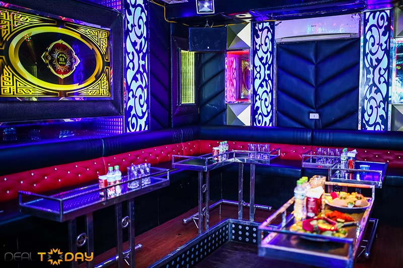 Siêu giảm giá hát Karaoke tại phòng VIP  tại Fly Karaoke