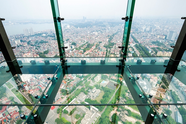 Đài quan sát mới được xây dựng với công nghệ tiên tiến, cho bạn có thể ngắm nhìn toàn cảnh thành phố từ trên cao một cách tuyệt vời. Đừng quên mang theo camera để lưu giữ những khoảnh khắc đáng nhớ này nhé!