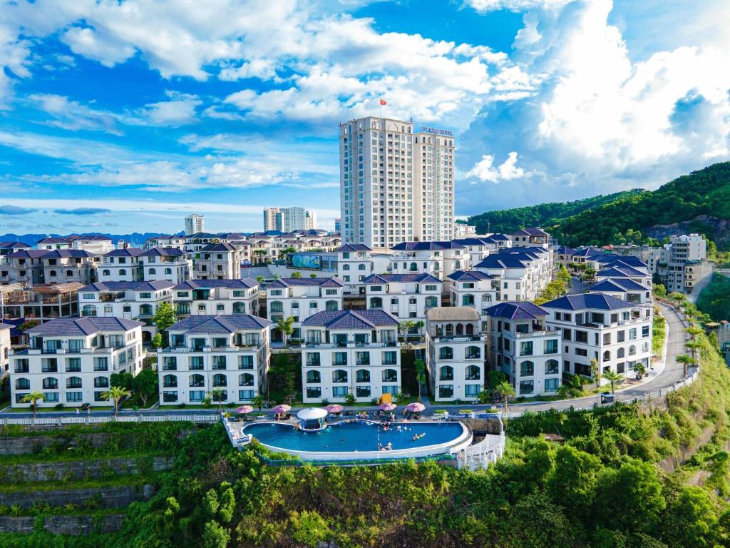 DLioro-Hotel-Resort-Ha-long