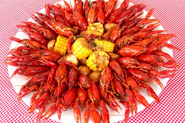 01Kg Tôm Hùm Crawfish Sốt Cajun Kiểu Mỹ - Nhà Hàng Xoay Hoàng Gia 360 Độ