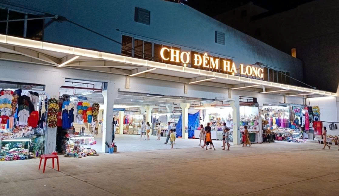 cho-dem-ha-long