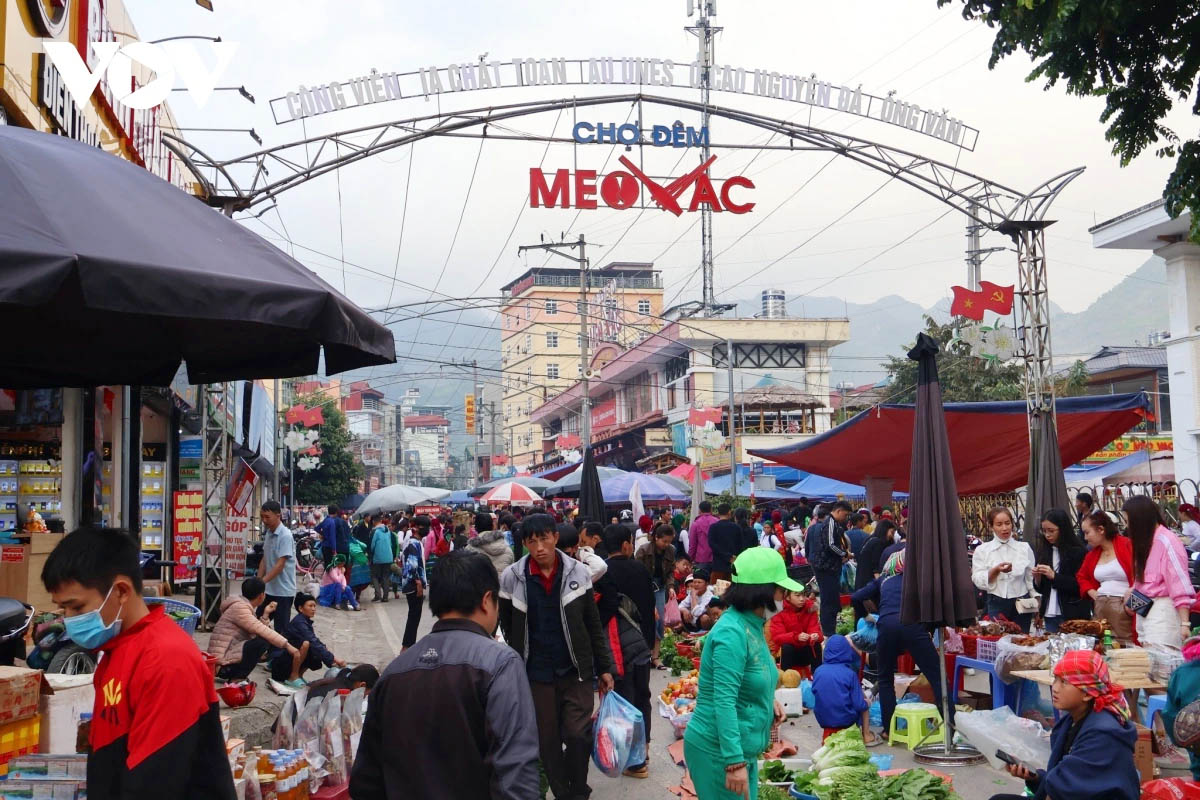 cho-phien-meo-vac-ha-giang