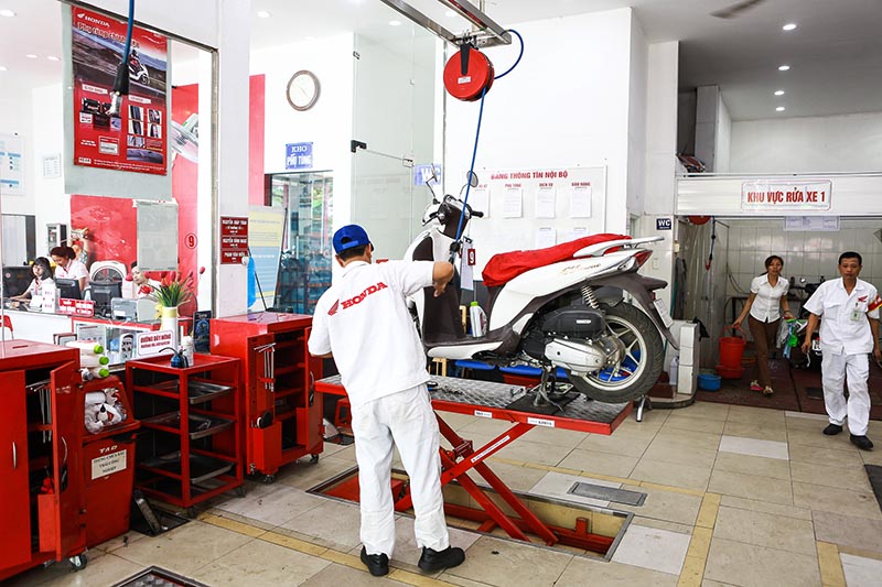 Bảo dưỡng xe máy Honda  - Xe máy số tại Honda Head Thương Mại 98