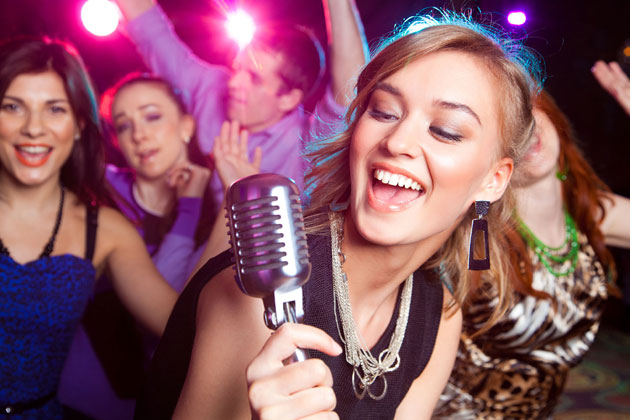 Thỏa sức ca hát, ăn uống tại Karaoke Jaguarudi