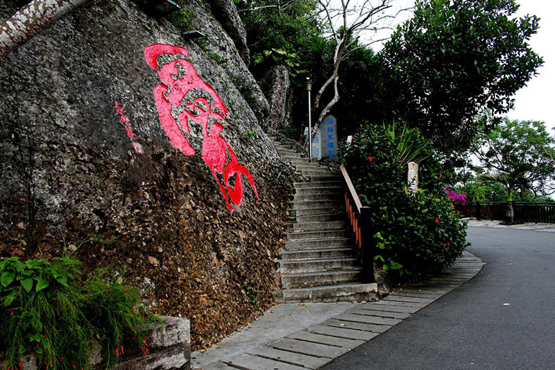 Tour Trung Quốc: Đảo Hải Nam - Tam Á - Trừng Mại - Hải Khẩu (6N5Đ)