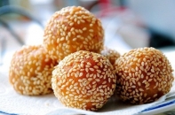Bánh rán - Món ngon không thể bỏ qua khi đến Hà Nội