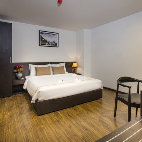 Khách sạn Meriton Nha Trang