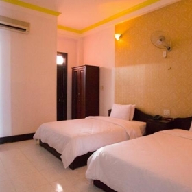 Golden Tulip Hotel 3 sao 