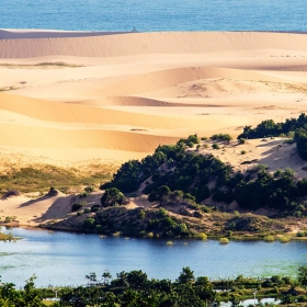 Du lịch Nắng và Gió