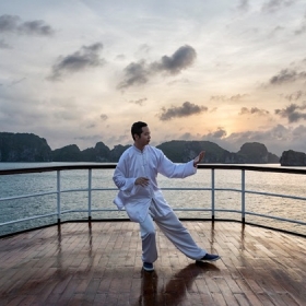 Du thuyền Emerald 4 sao