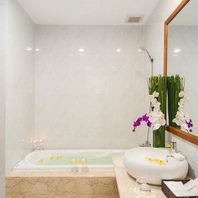 GREEN HOTEL MANAGEMENT