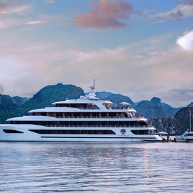 Du thuyền Scarlet Pearl