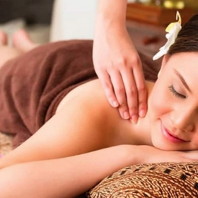 60 phút massage body chuyên sâu tại Golden Moon Spa