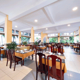 Hòn Rơm Central Beach Resort