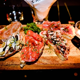 Nhà Hàng RIA Sangria & Tapas