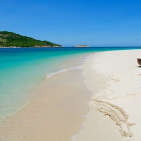 Du lịch Quốc tế Hoàng gia 