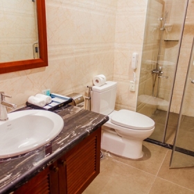 Từ Sơn Luxury Hotel