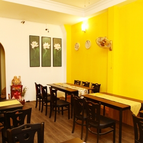 K Vegetarian Cafe & Restaurant old