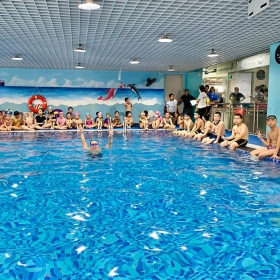 Bể bơi bốn mùa Sapphire Pool 