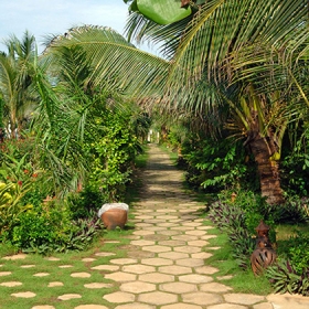 Madam Cuc Saigon Emerald Resort 