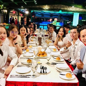 Top of The Town Bar & Restaurant Tầng 25 Windsor Plaza