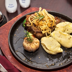 Nhà hàng Sam Cellar