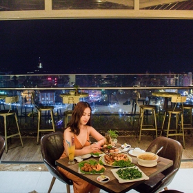 KHÁCH SẠN SOFIA TAM ĐẢO