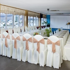 Khách sạn Sông Thu 