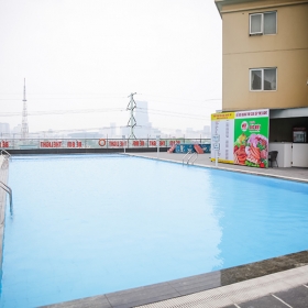 Bể bơi cao cấp ngoài trời The Light