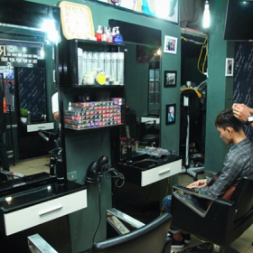 Hệ thống Học viện tóc Royal