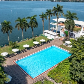 BỂ BƠI KHÁCH SẠN THẮNG LỢI 