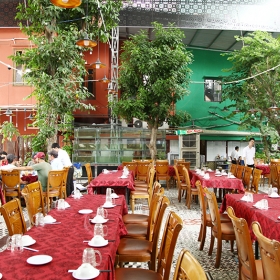 Nhà Hàng Hòn Đất