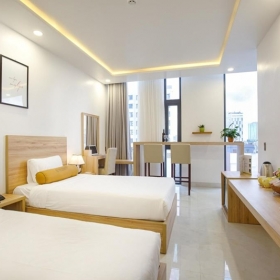 Khách sạn Cotinent 3 sao 