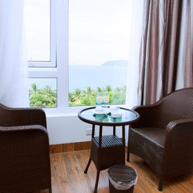 Khách sạn Euro Star 