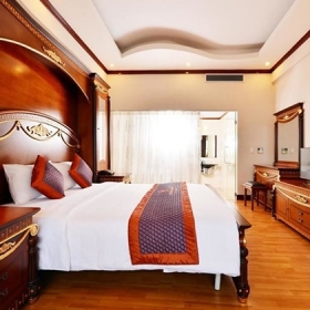 Khách sạn Grand 4 Hạ Long