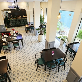 Á Đông Riverside Food & Beer