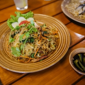 Nhà hàng 1965 Singapore Street Food