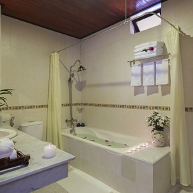 Indochine River Side Hotel & Spa 