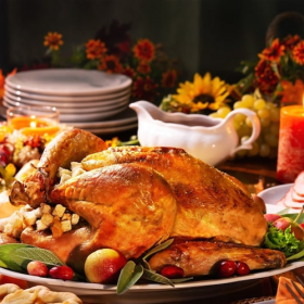 Buffet giáng sinh - Bào ngư, hàu, hải sản, gà tây tại Royal Hotel Saigon 4 Sao