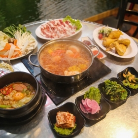 Nhà hàng Dackalbi & Chicken