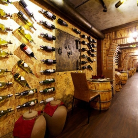 Hầm rượu Aum Wine Cellar