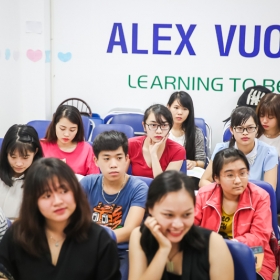Alex Vuong English Center