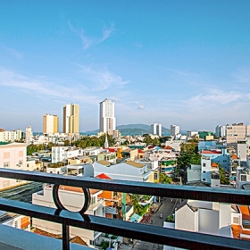 Golden Tulip Hotel 3 sao 