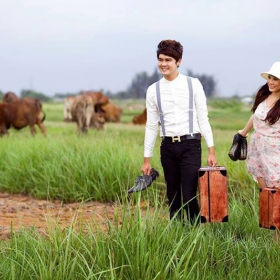 Nụ Cười Vàng Studio