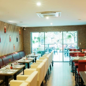 Mapa Wine Bar & Grill Restaurant