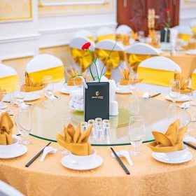 Khách sạn Dragon Legend