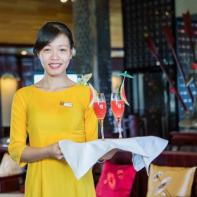 Du thuyền Dragon Legend