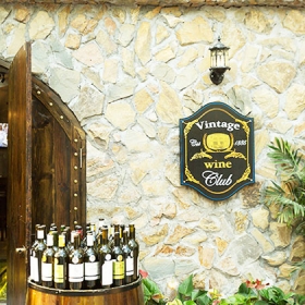 Nhà hàng Vintage Wine Club since 1885	