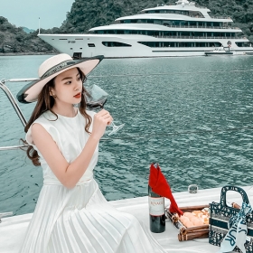 Du thuyền Scarlet Pearl